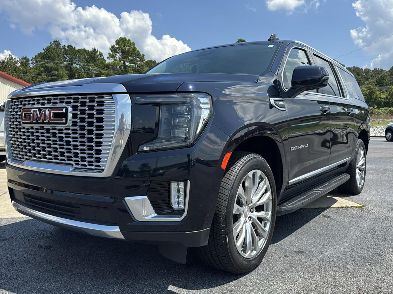 GMC Yukon XL Denali 2WD 2023