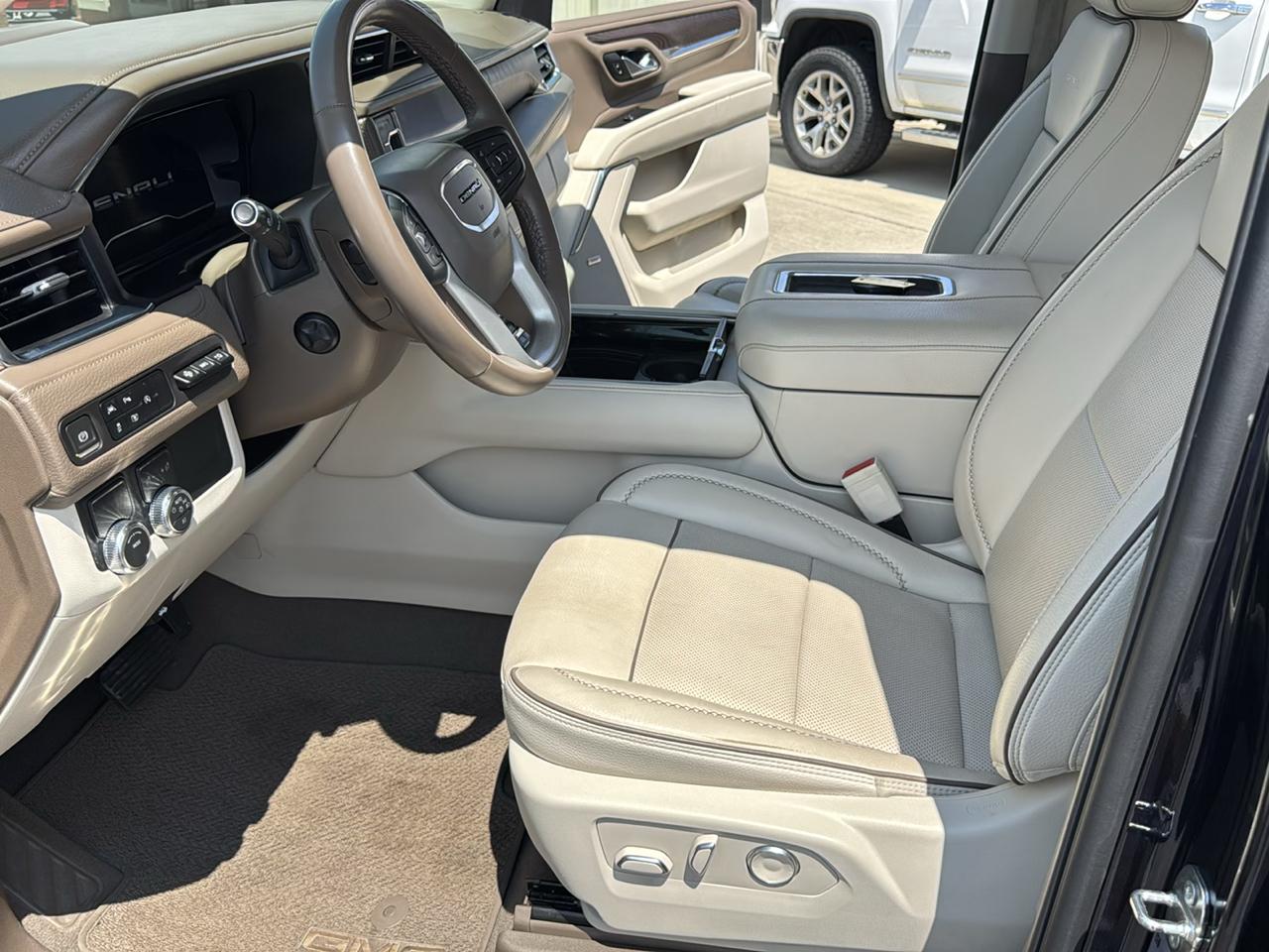 GMC Yukon XL Denali 2WD 2023