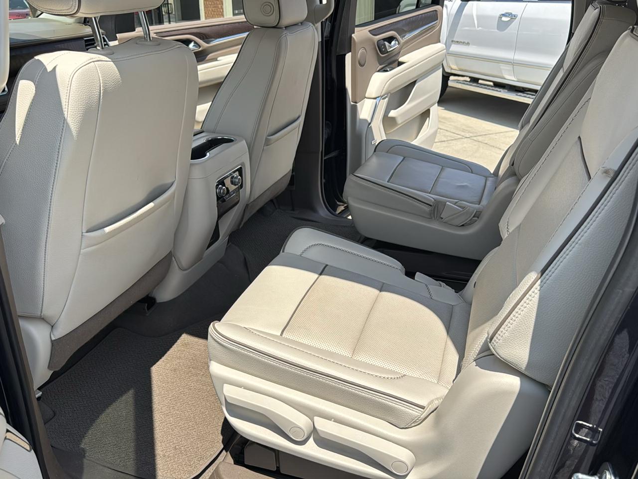 GMC Yukon XL Denali 2WD 2023