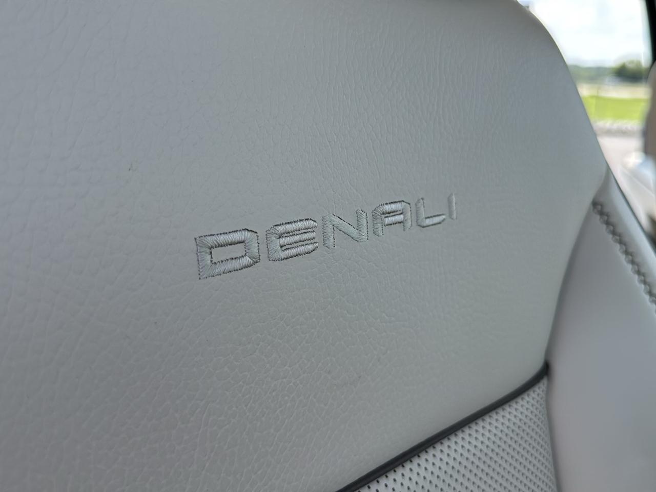 GMC Yukon XL Denali 2WD 2023