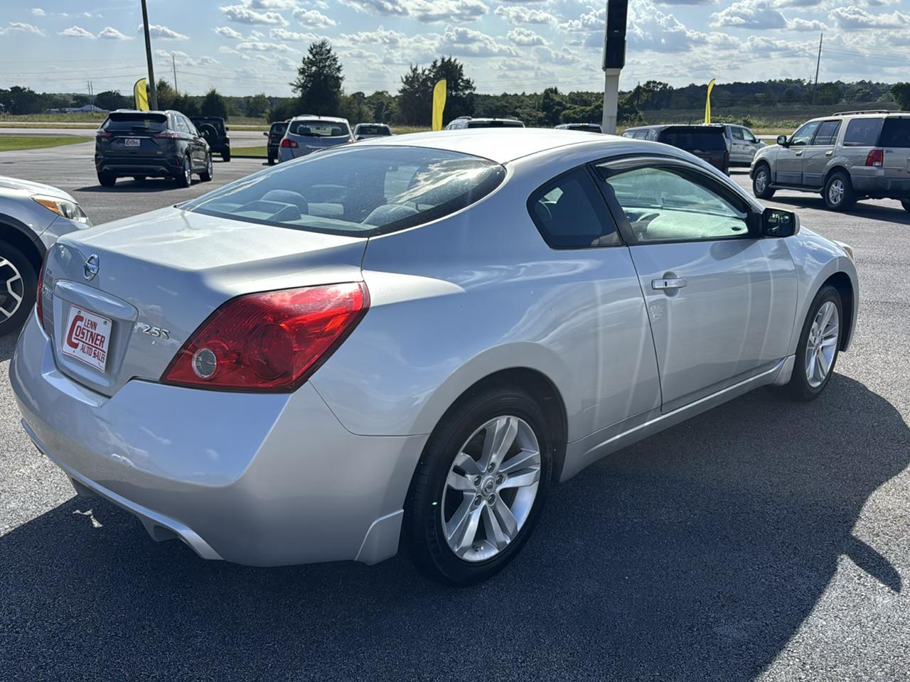 Nissan Altima 2.5 S 6M/T Coupe 2012