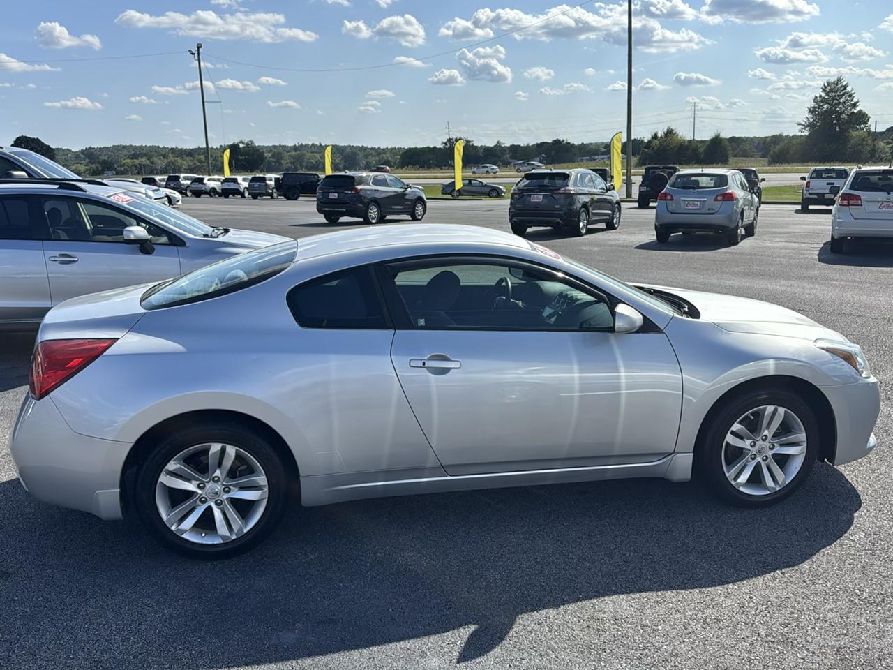 Nissan Altima 2.5 S 6M/T Coupe 2012