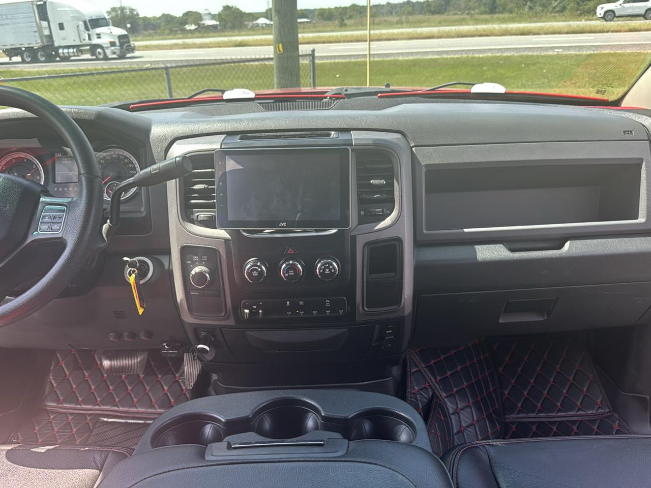 RAM 2500 Tradesman Crew Cab SWB 4WD 2017