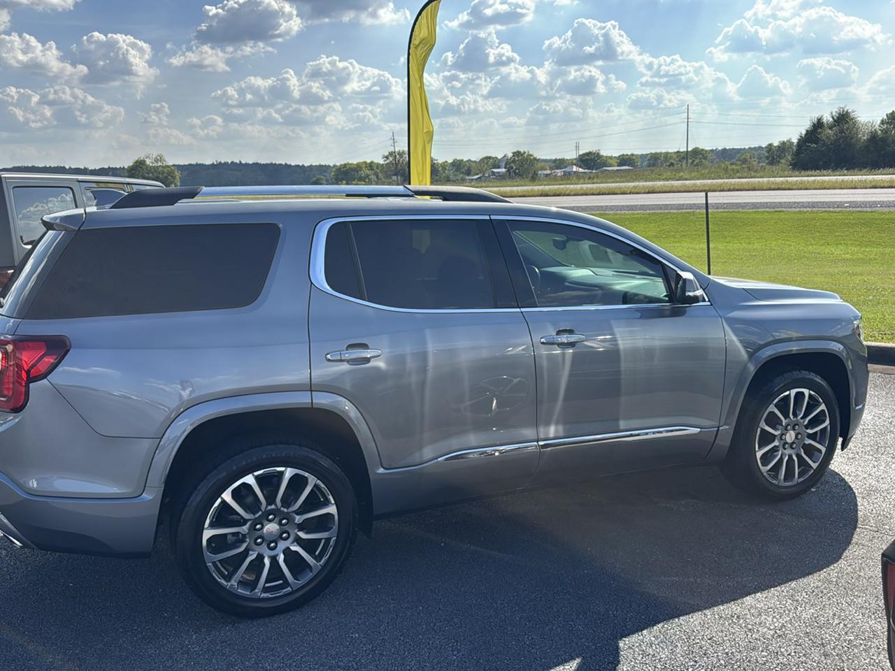GMC Acadia Denali 2021