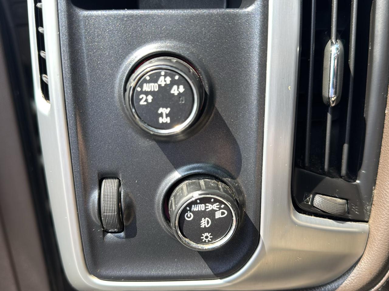 GMC Sierra 1500 SLT Crew Cab 4WD 2015