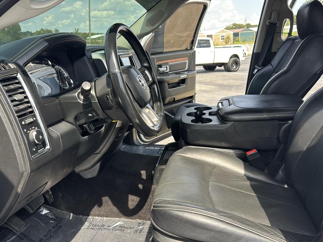 RAM 1500 Laramie Crew Cab SWB 4WD 2018