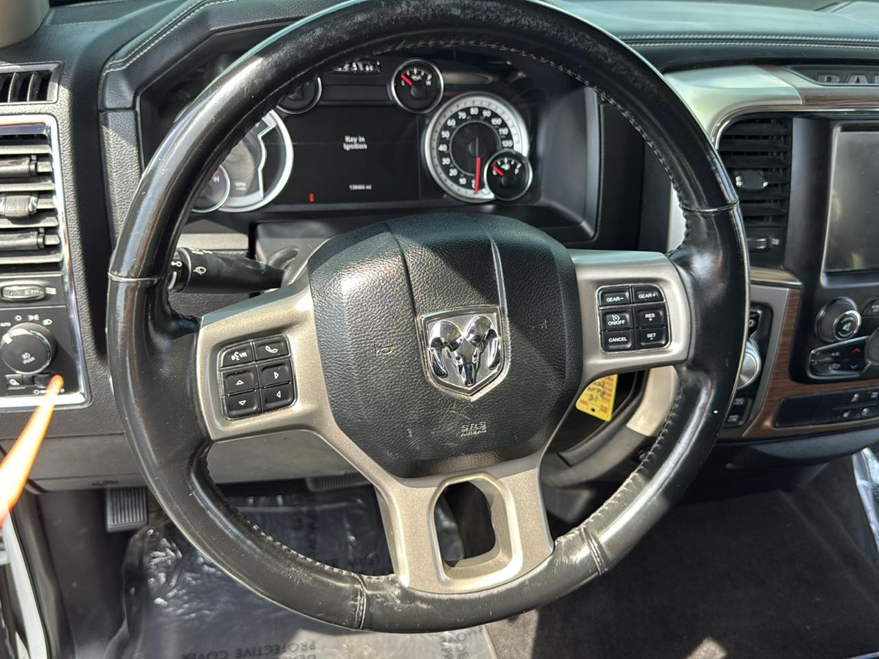 RAM 1500 Laramie Crew Cab SWB 4WD 2018