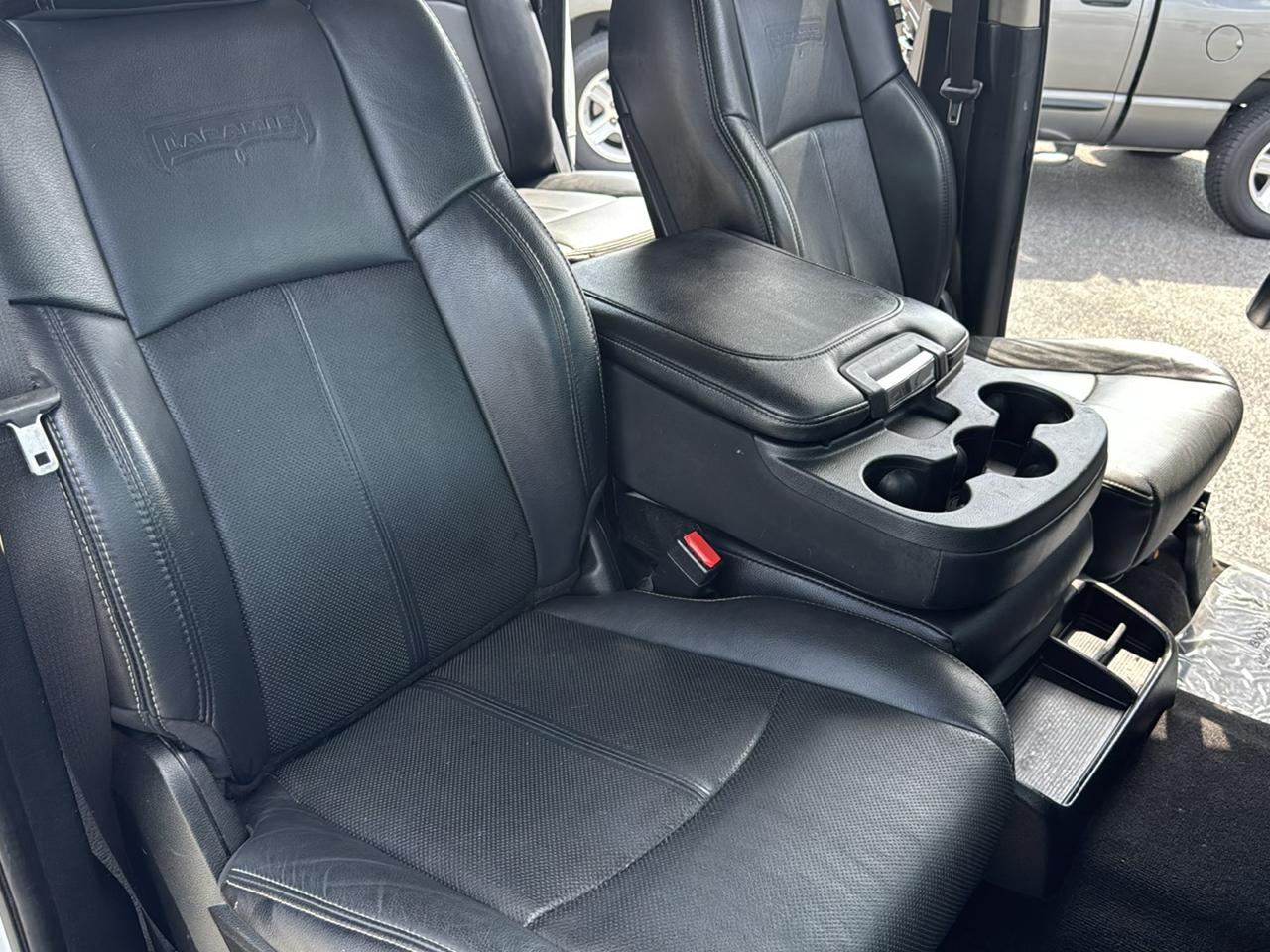 RAM 1500 Laramie Crew Cab SWB 4WD 2018