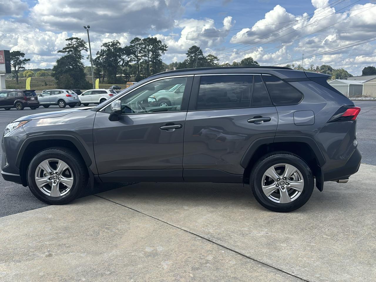 Toyota RAV4 XLE 2025