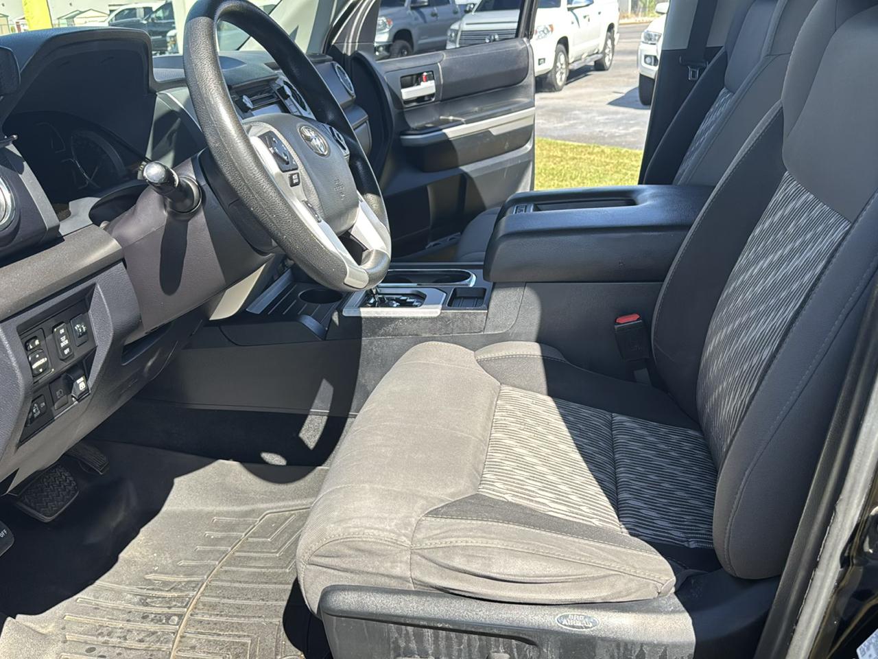 Toyota Tundra SR5 5.7L V8 CrewMax 4WD 2019