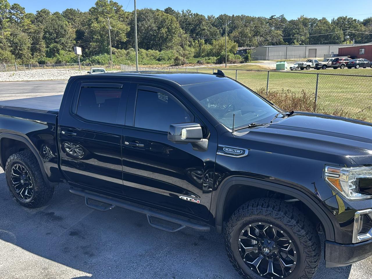 GMC Sierra 1500 AT4 Crew Cab Short Box 4WD 2021