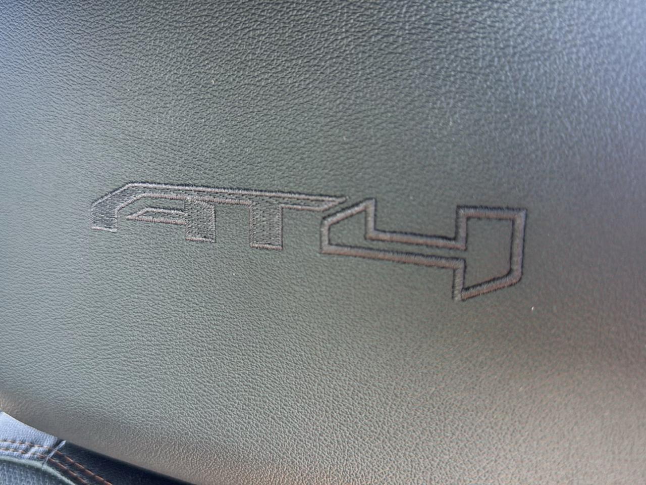 GMC Sierra 1500 AT4 Crew Cab Short Box 4WD 2021