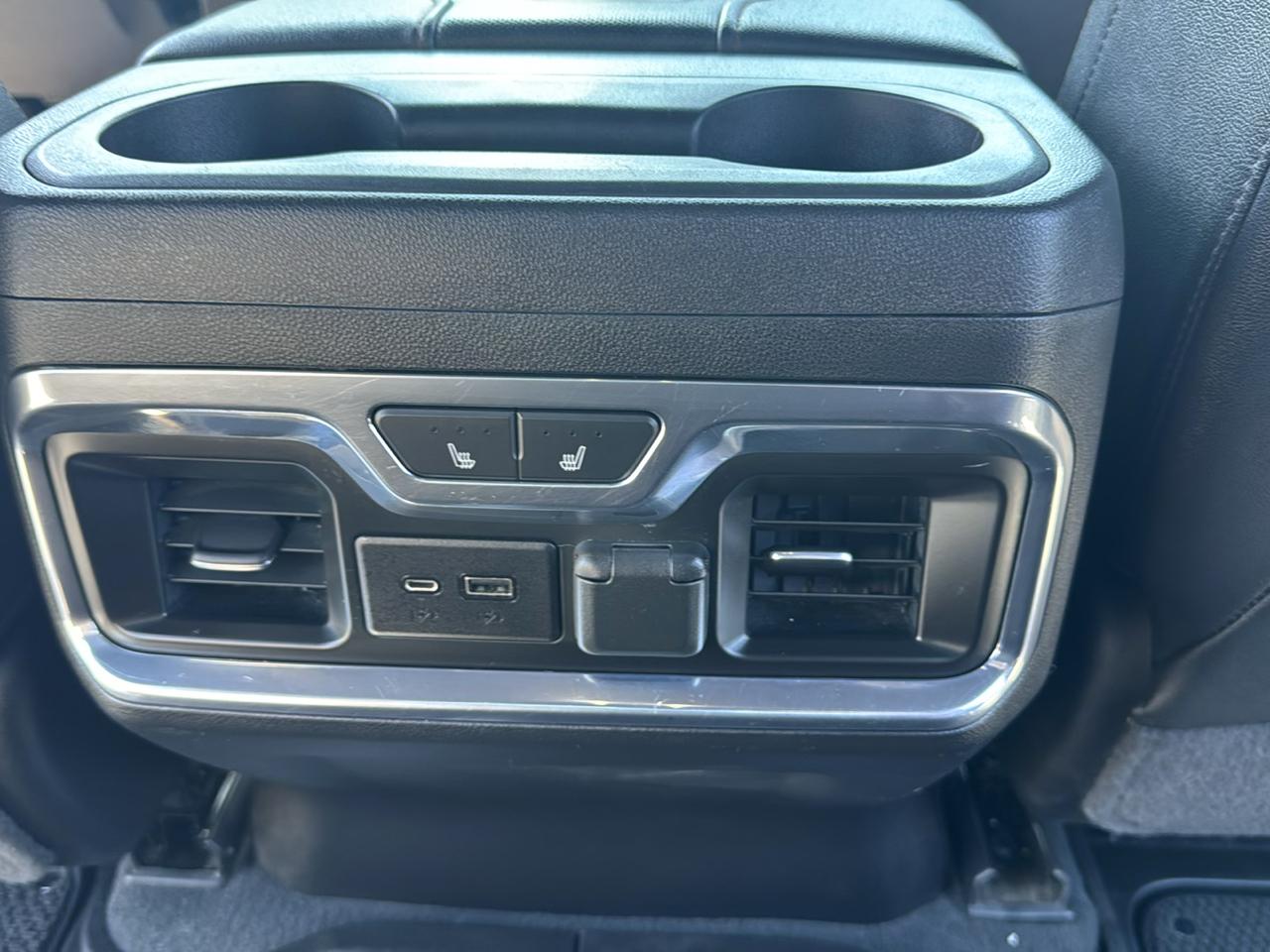 GMC Sierra 1500 AT4 Crew Cab Short Box 4WD 2021