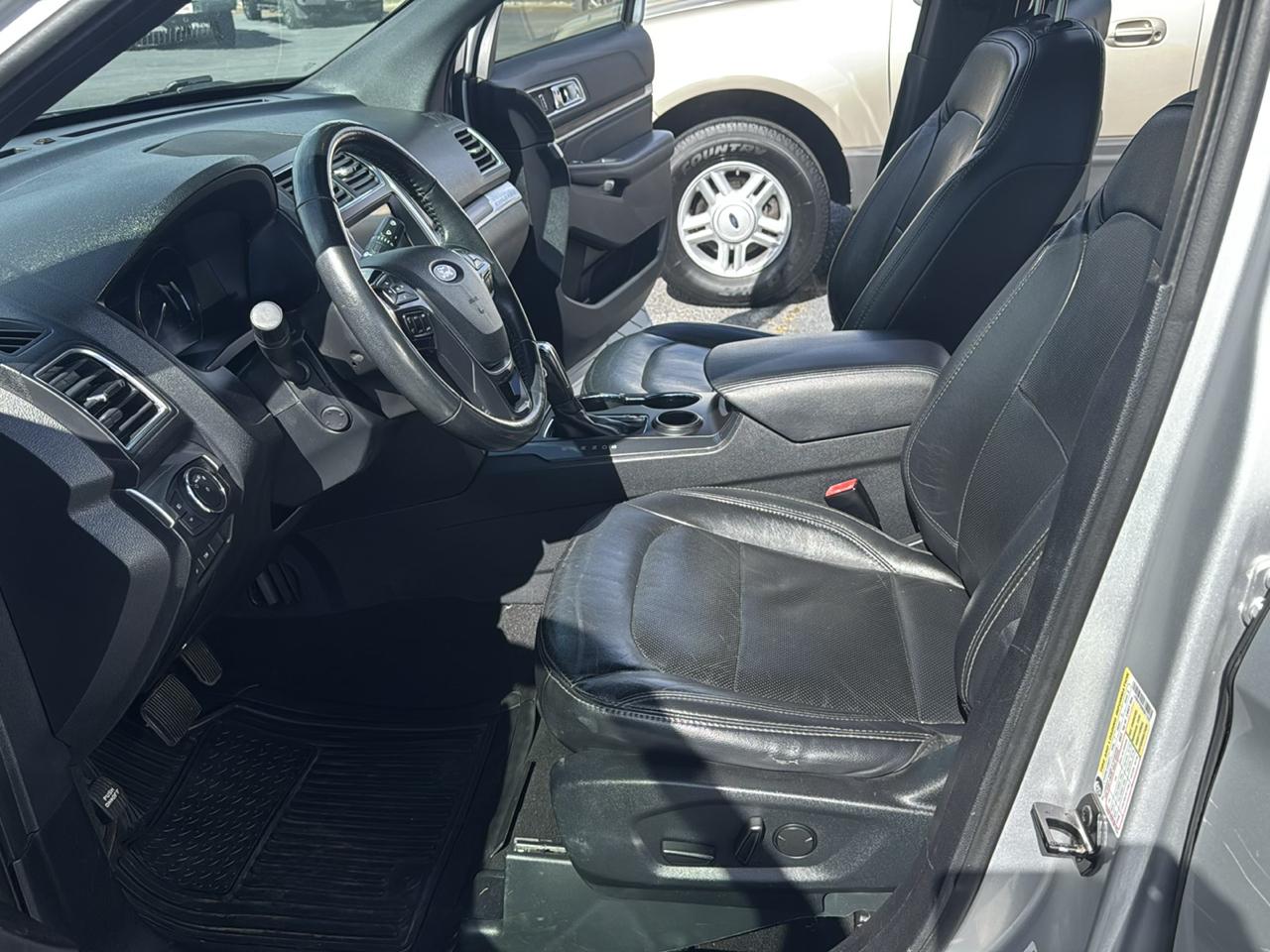 Ford Explorer Limited FWD 2019