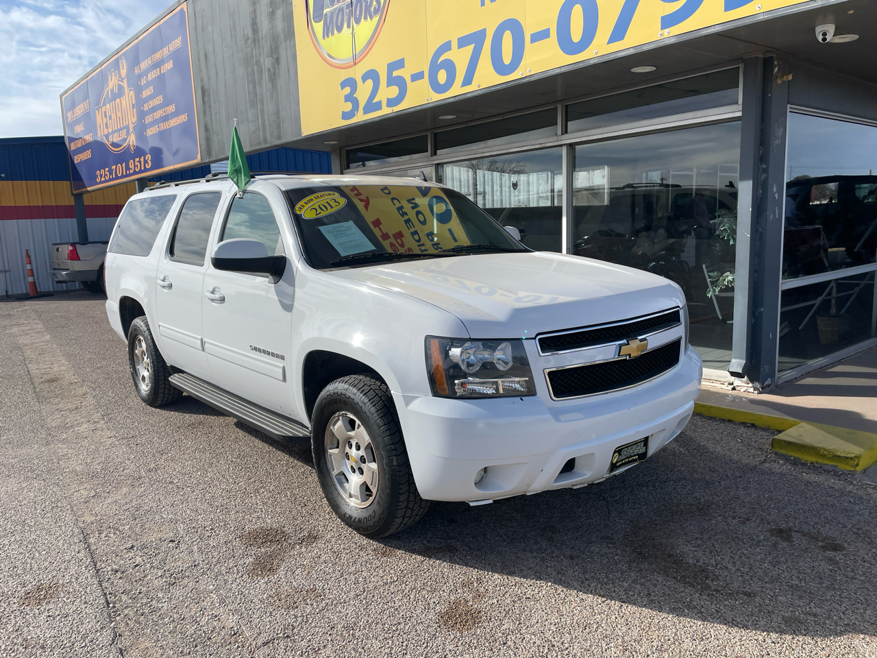 Chevrolet Suburban  2013