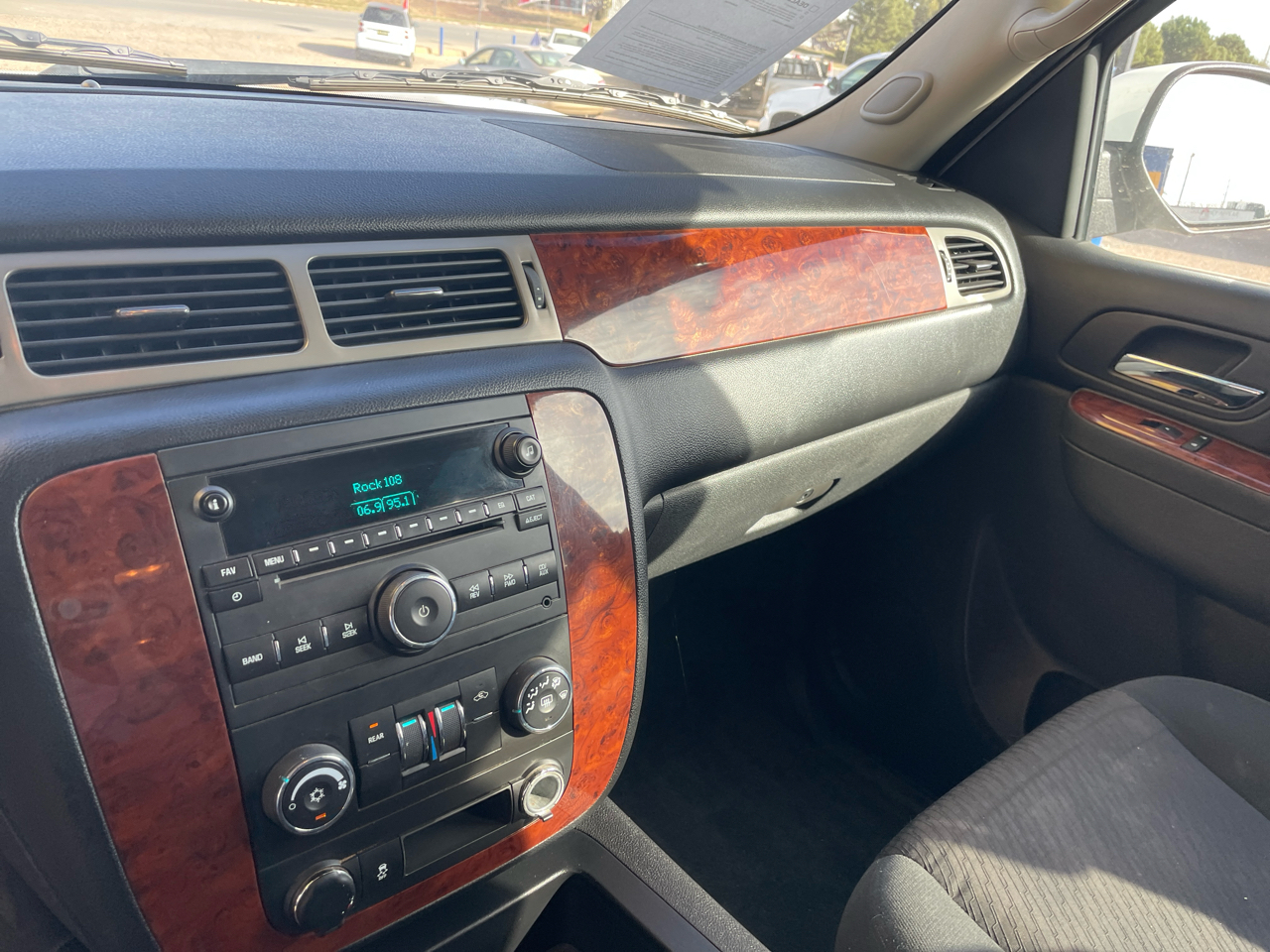 Chevrolet Suburban  2013