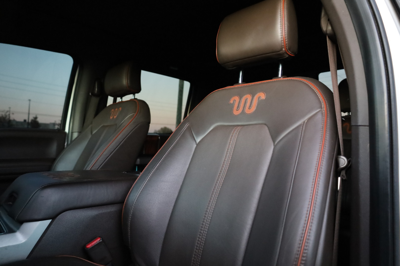 Ford Super Duty F-350 DRW King Ranch 4WD Crew Cab 8' Box 2017