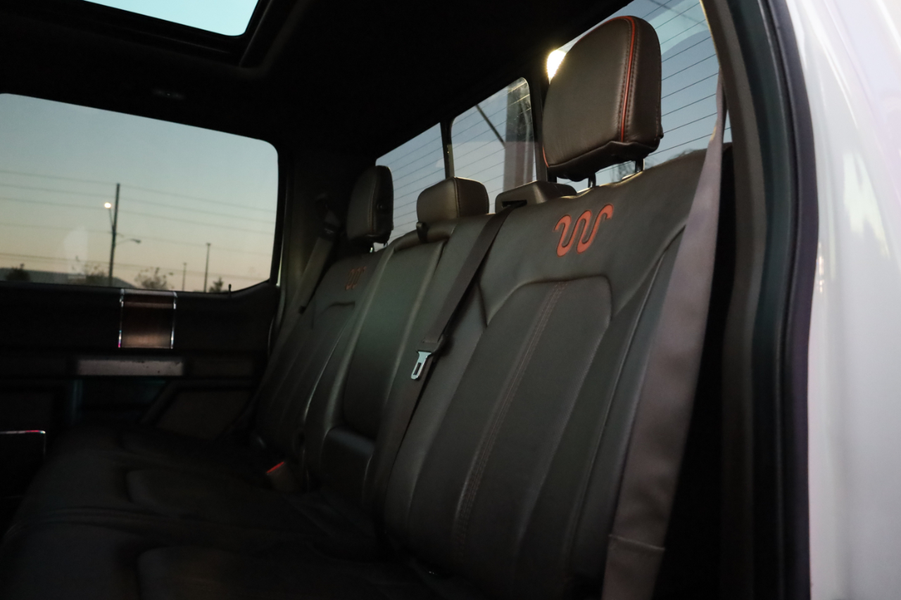 Ford Super Duty F-350 DRW King Ranch 4WD Crew Cab 8' Box 2017