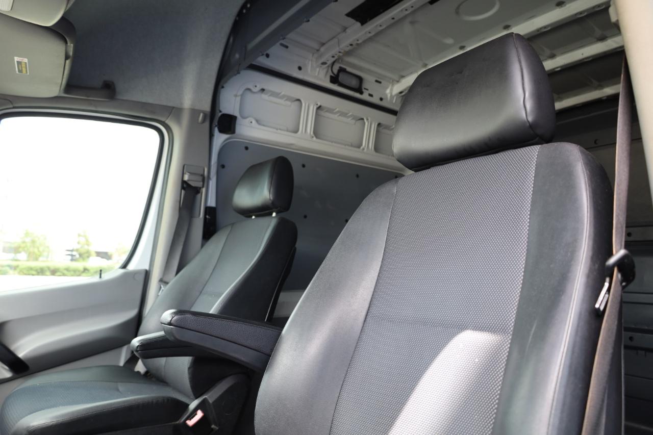 Mercedes-Benz Sprinter Cargo Van 2500 High Roof V6 170" Worker RWD 2017