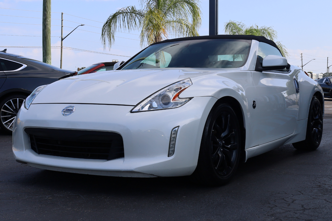 Nissan 370Z Roadster Touring Auto 2017