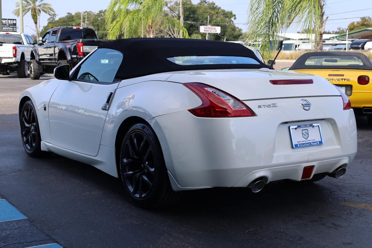 Nissan 370Z Roadster Touring Auto 2017