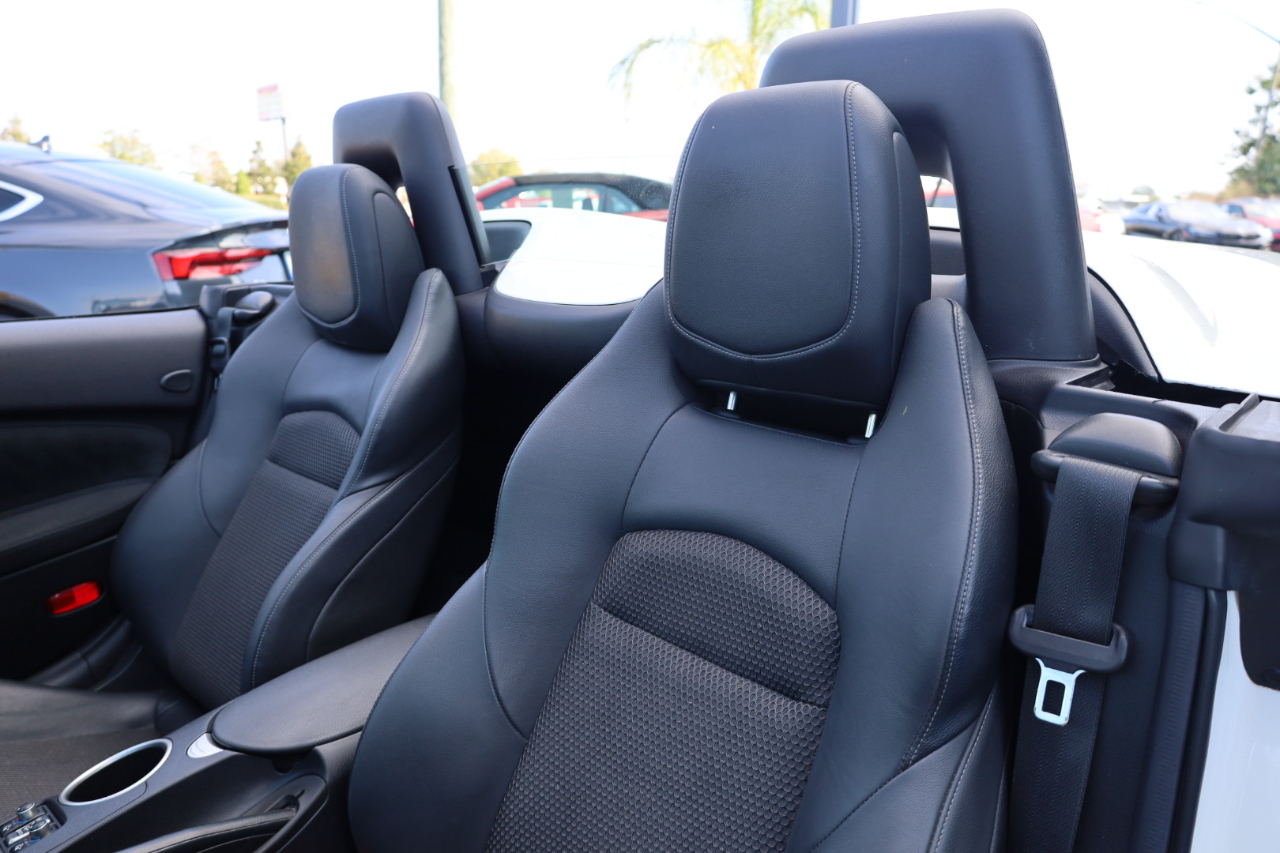 Nissan 370Z Roadster Touring Auto 2017