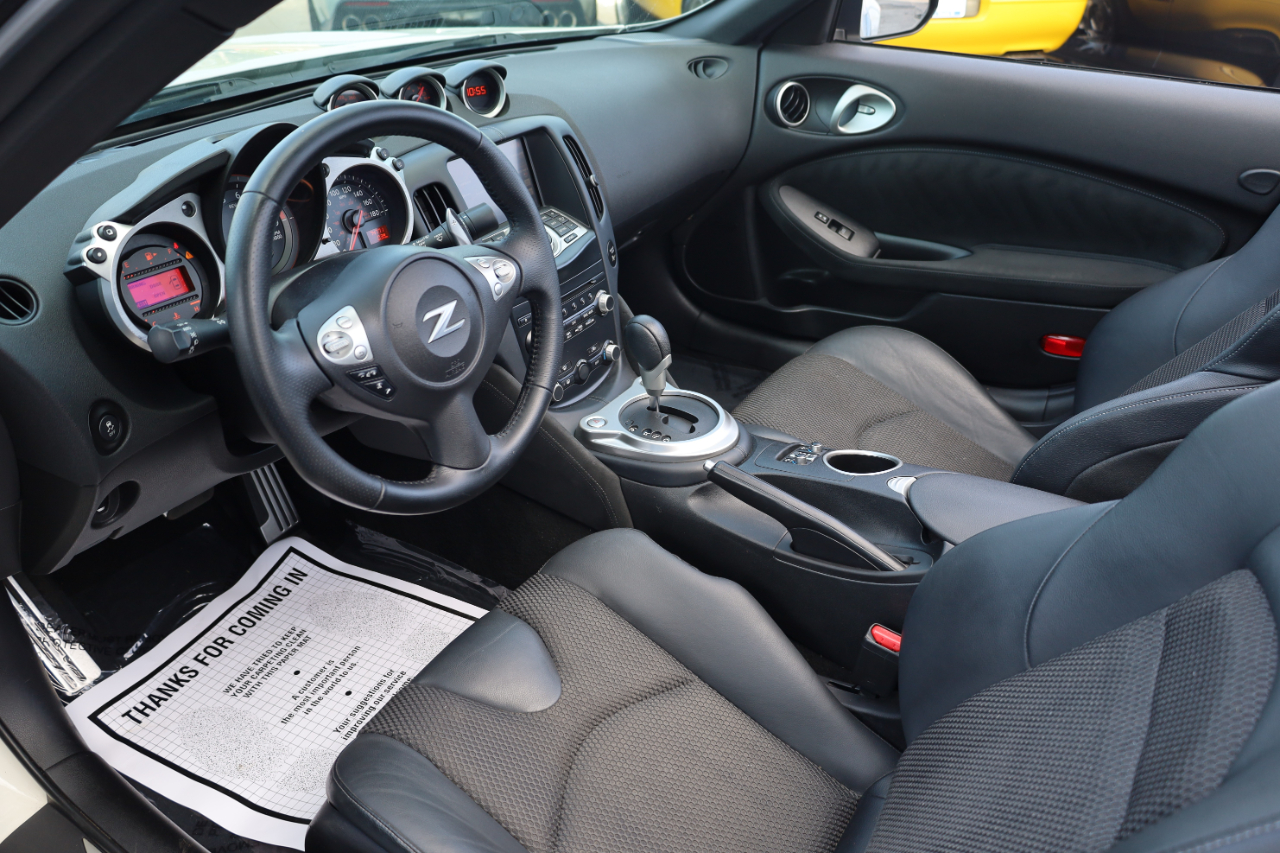 Nissan 370Z Roadster Touring Auto 2017