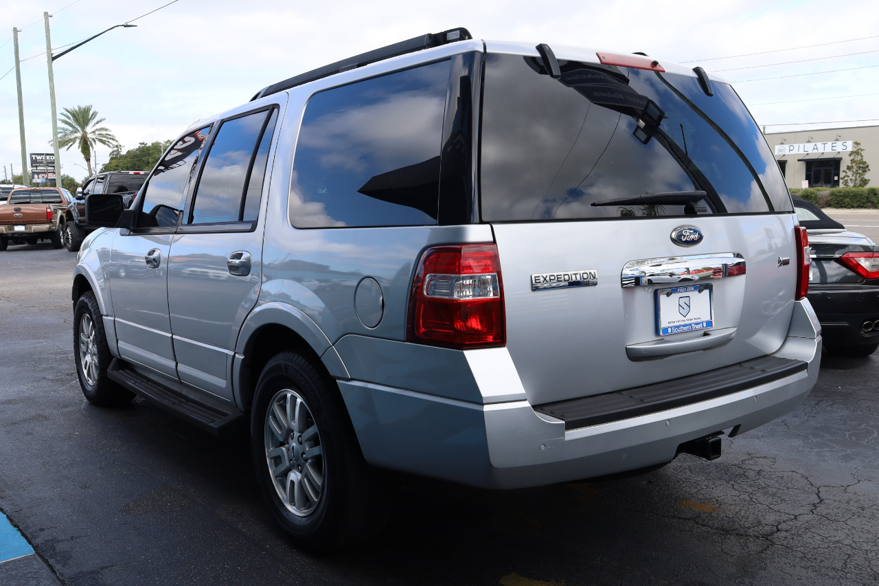 Ford Expedition 2WD 4dr XLT 2011 Ford Expedition 2WD 4dr XLT 2011