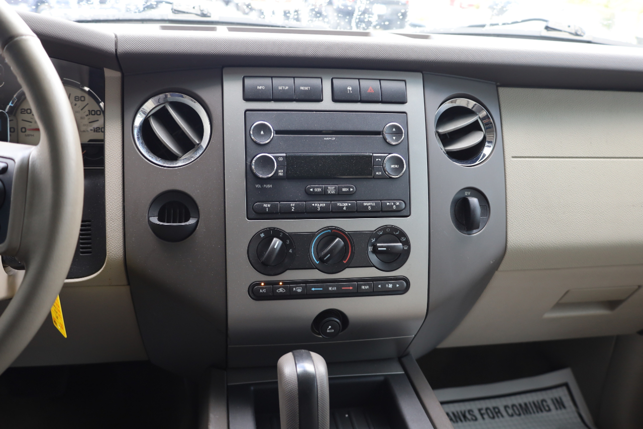 Ford Expedition 2WD 4dr XLT 2011 Ford Expedition 2WD 4dr XLT 2011