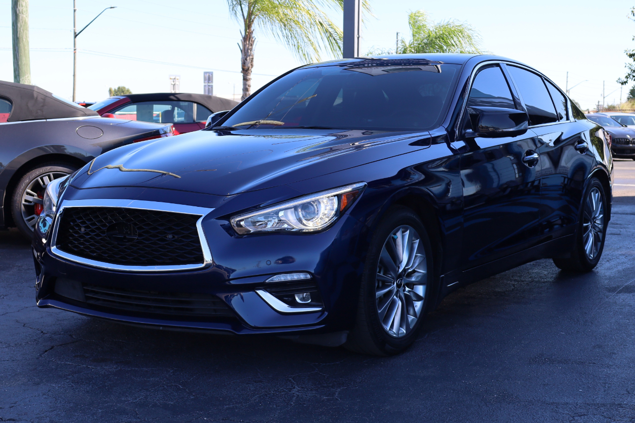 Infiniti Q50 3.0t LUXE RWD 2021