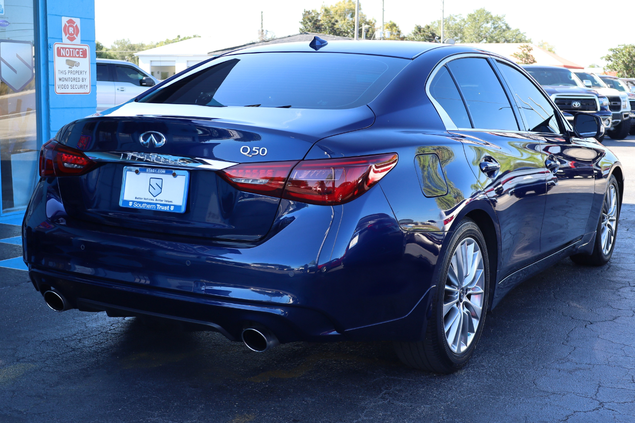 Infiniti Q50 3.0t LUXE RWD 2021