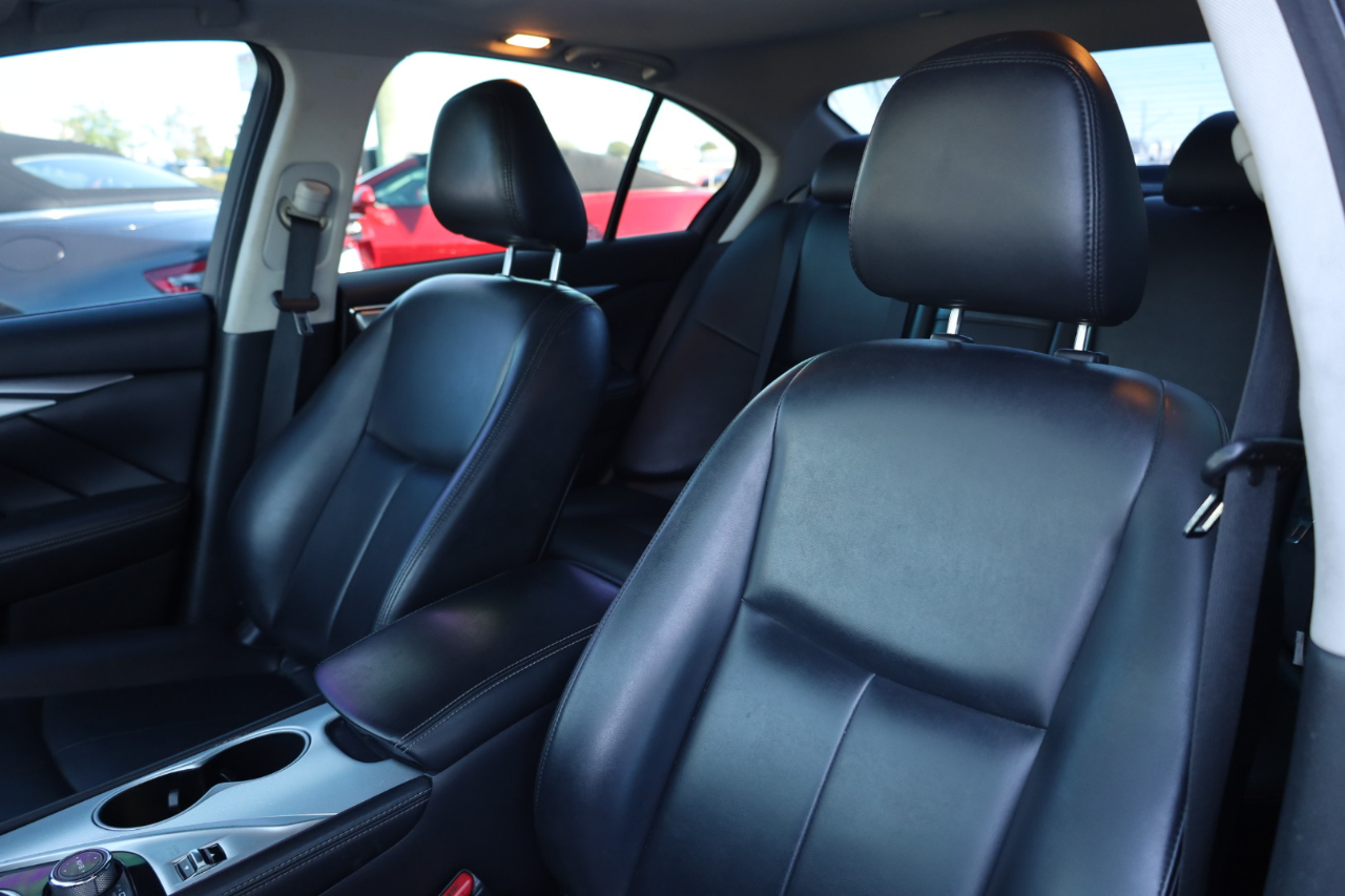 Infiniti Q50 3.0t LUXE RWD 2021