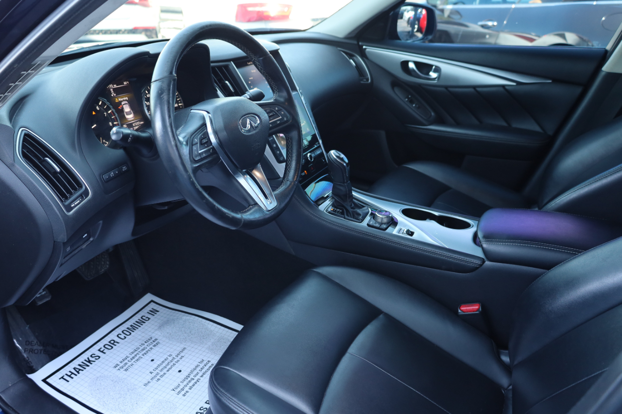 Infiniti Q50 3.0t LUXE RWD 2021