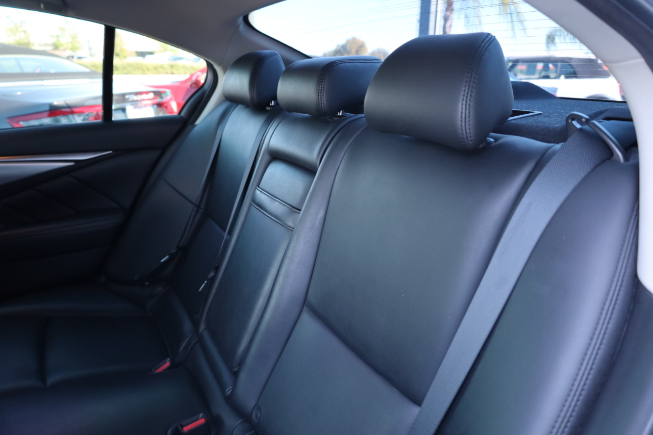 Infiniti Q50 3.0t LUXE RWD 2021