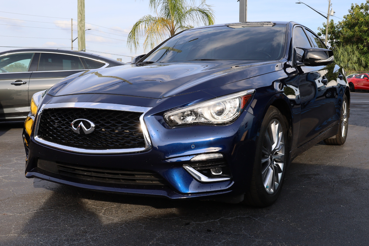 Infiniti Q50 3.0t LUXE RWD 2021