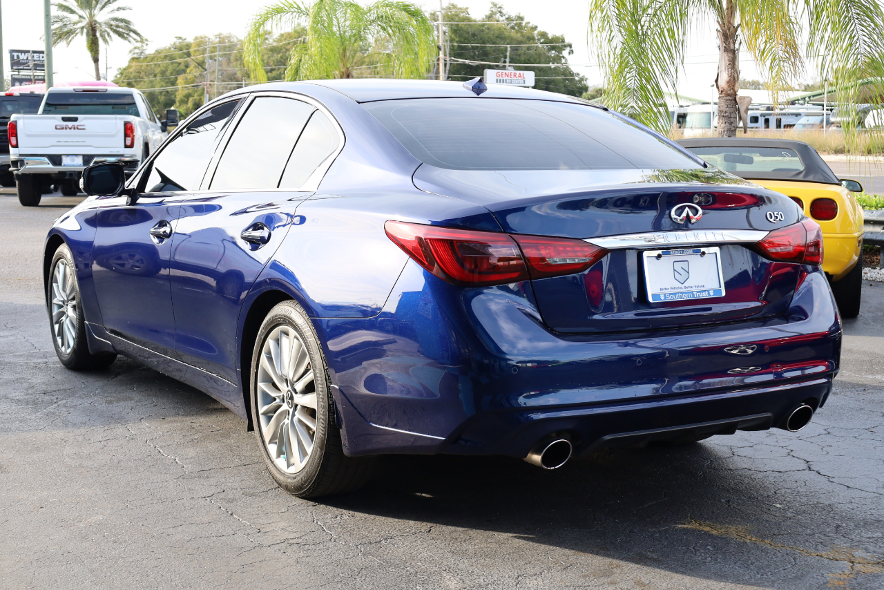 Infiniti Q50 3.0t LUXE RWD 2021