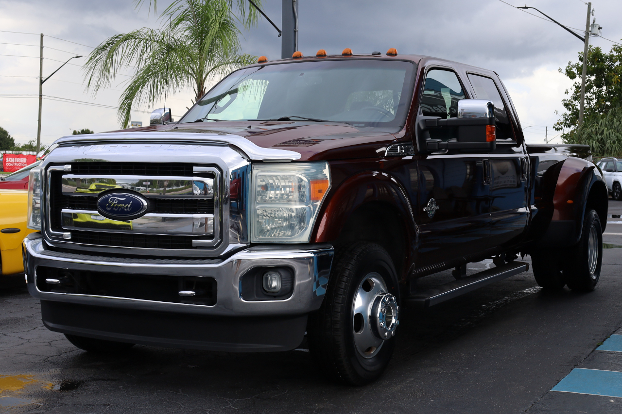 Ford Super Duty F-350 DRW 4WD Crew Cab 172" Lariat 2016