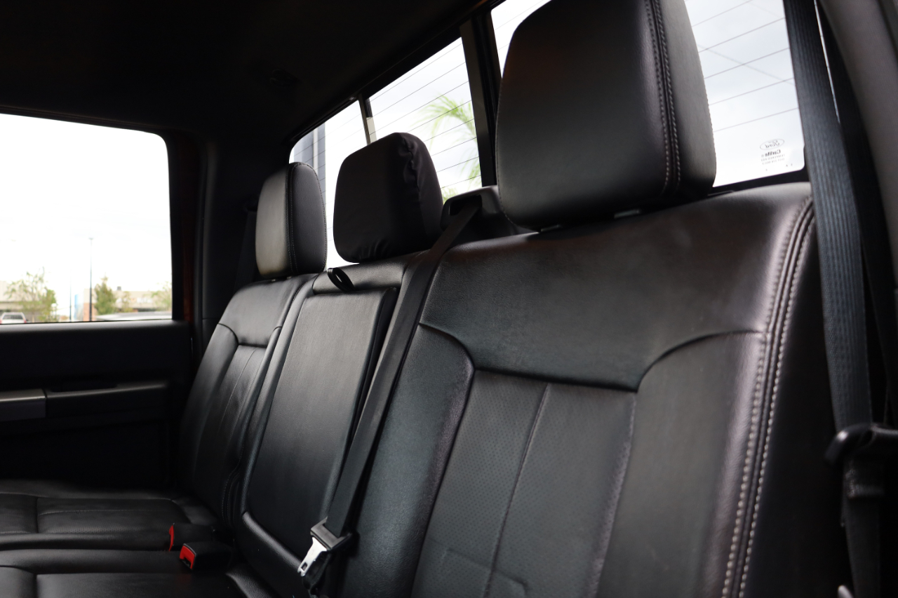 Ford Super Duty F-350 DRW 4WD Crew Cab 172" Lariat 2016