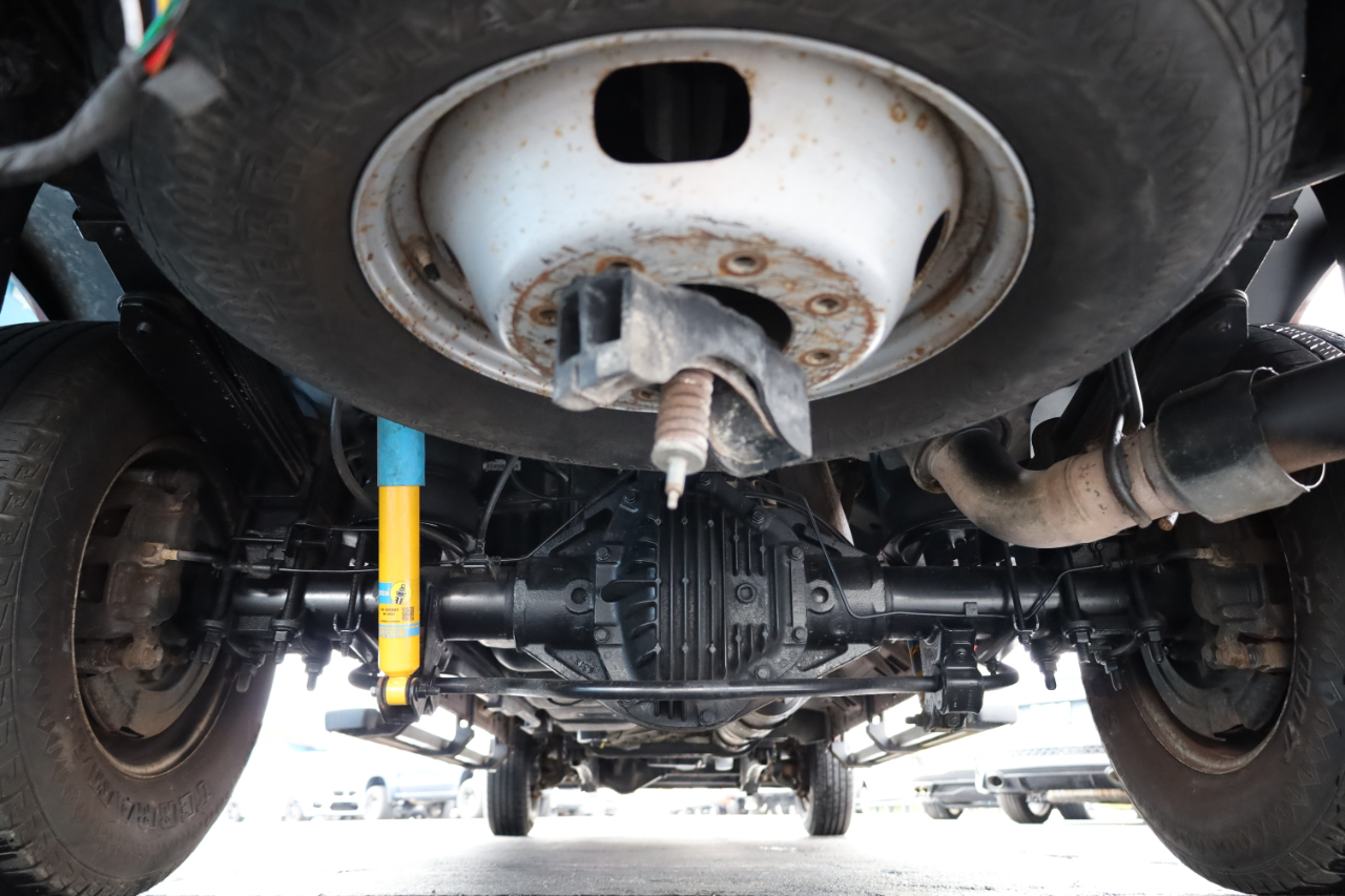 Ford Super Duty F-350 DRW 4WD Crew Cab 172" Lariat 2016