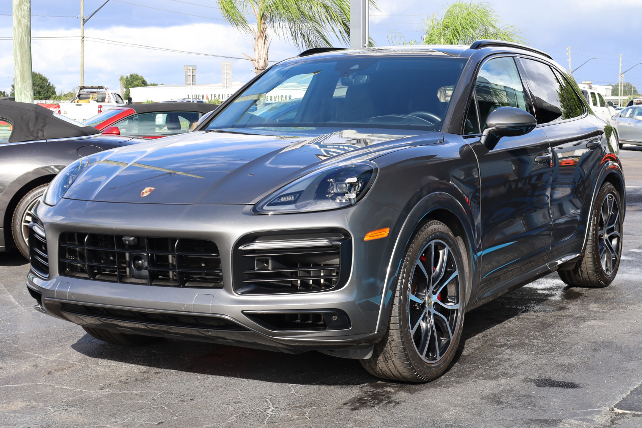 Porsche Cayenne GTS AWD 2022