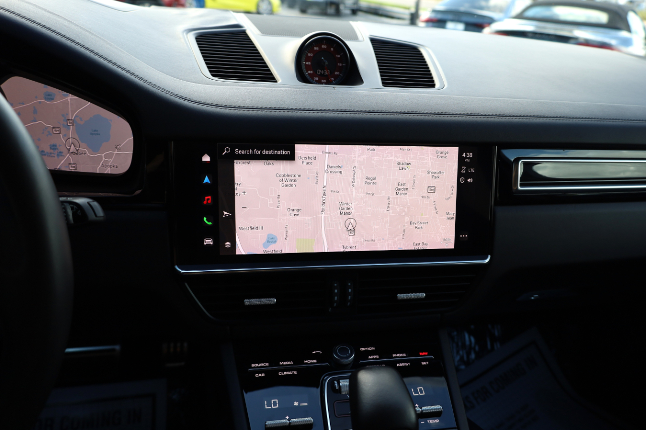 Porsche Cayenne GTS AWD 2022