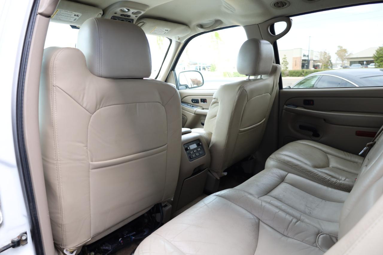 Chevrolet Suburban 4dr 1500 LT 2004