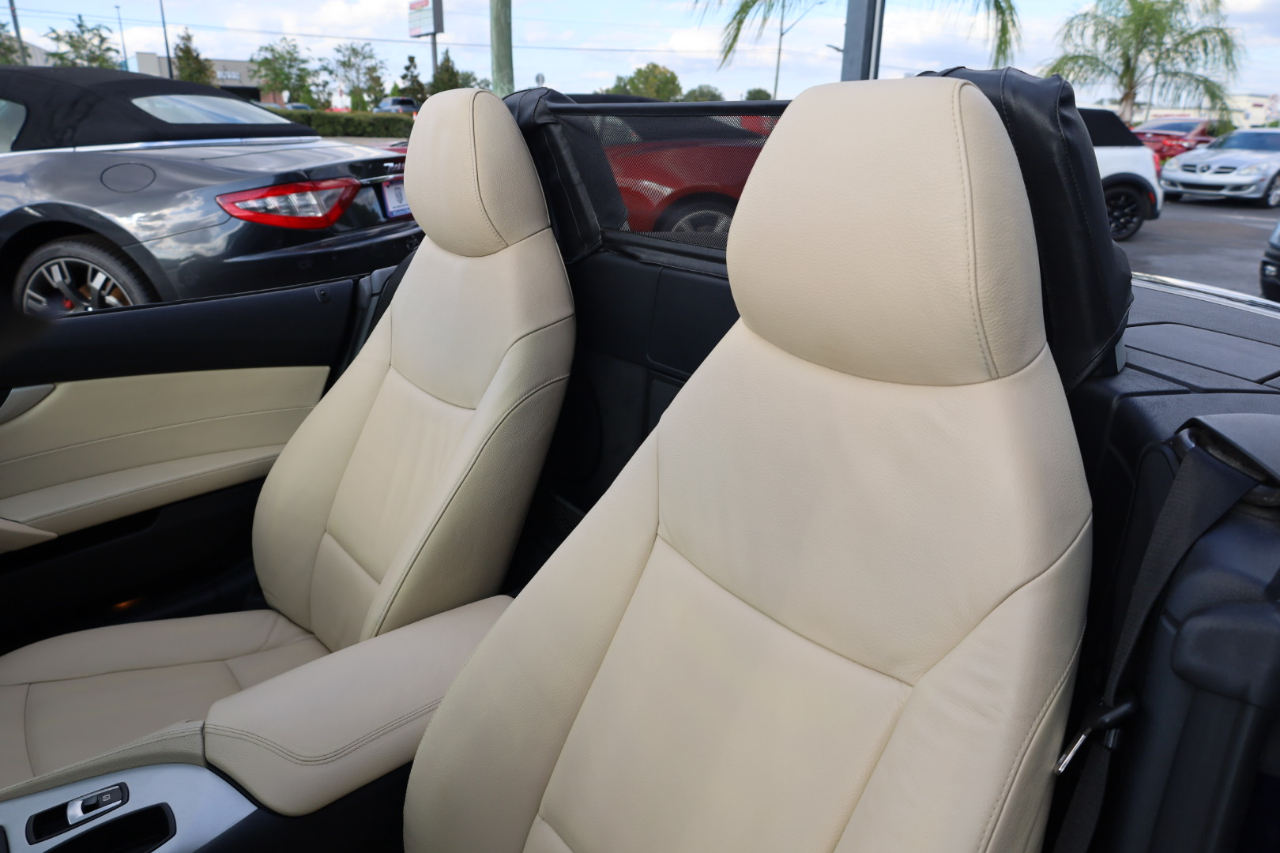 BMW Z4 2dr Roadster sDrive30i 2010 BMW Z4 2dr Roadster sDrive30i 2010