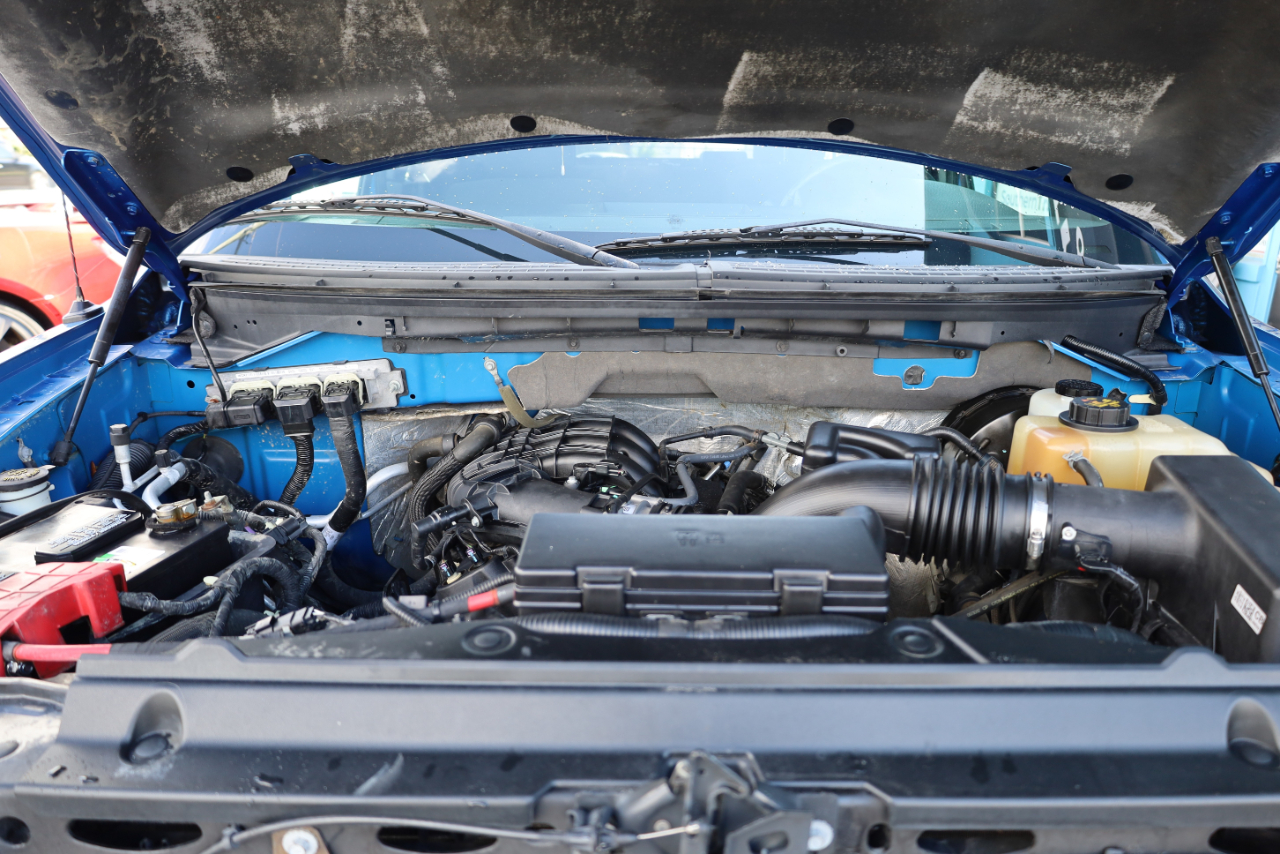 Ford F-150 2WD SuperCab 145" XLT 2012 Ford F-150 2WD SuperCab 145" XLT 2012