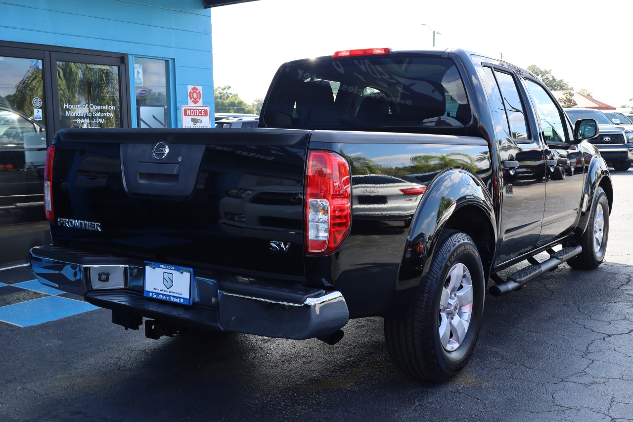 Nissan Frontier 2WD Crew Cab SWB Auto SV 2013 Nissan Frontier 2WD Crew Cab SWB Auto SV 2013