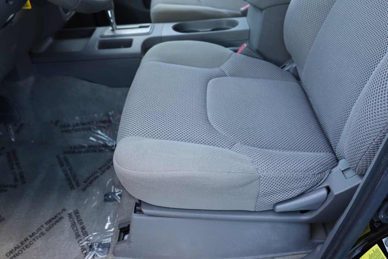 Nissan Frontier 2WD Crew Cab SWB Auto SV 2013