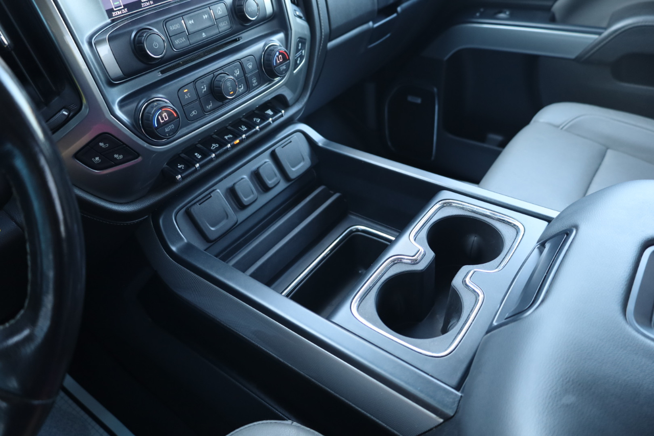 Chevrolet Silverado 2500HD 4WD Crew Cab 153.7" LTZ 2018 Chevrolet Silverado 2500HD 4WD Crew Cab 153.7" LTZ 2018