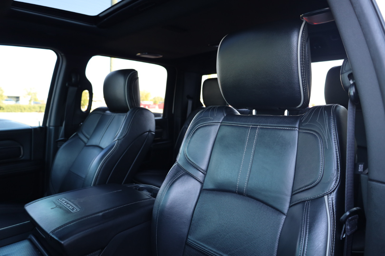 RAM 3500 Limited 4x4 Crew Cab 8' Box 2019