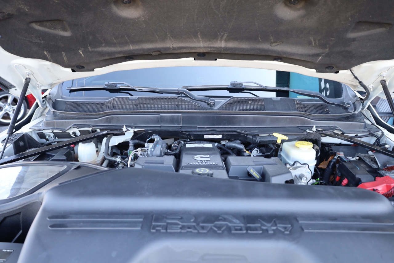 RAM 3500 Limited 4x4 Crew Cab 8' Box 2019