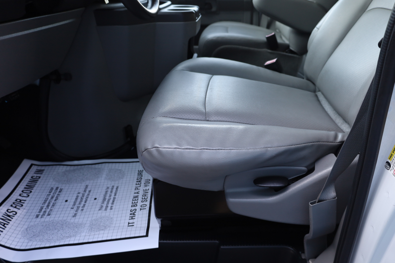 Ford Econoline Cargo Van E-250 Recreational 2012